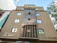 普拉塔皮住宅飯店 - 停車場