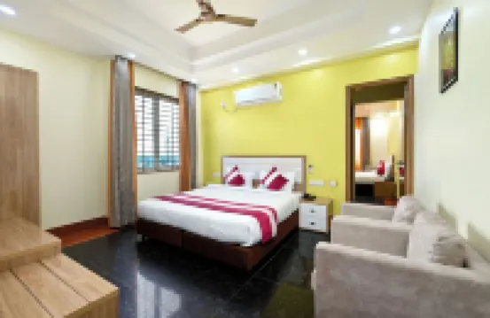 Hotel Sks Grand Palace-Vrindāvan