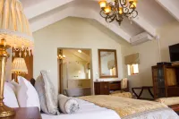 Paternoster Manor - balcony