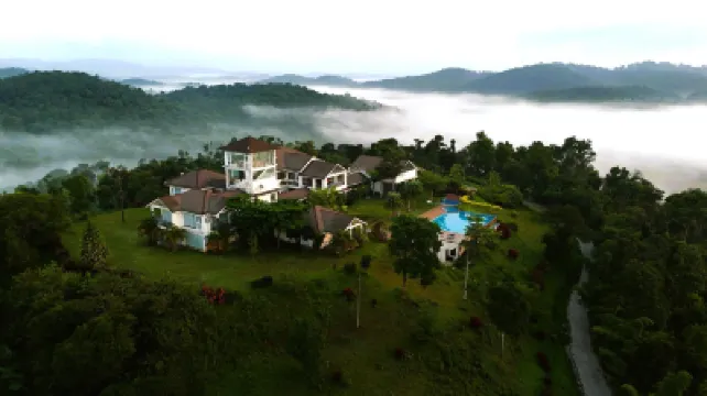 Sila Mountain Majesty Resort Hotels near Byrapura mountain view