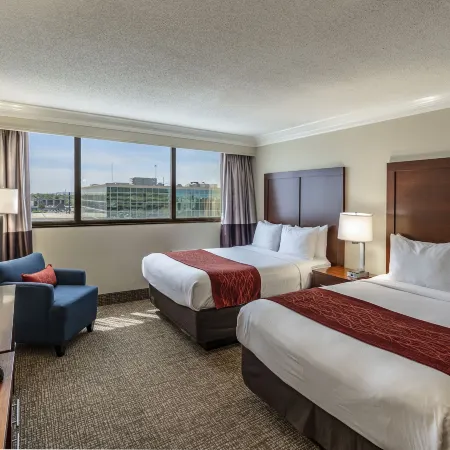 Comfort Inn & Suites at Copeland Tower