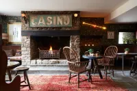 Mr & MRS Smith Artist Residence Oxfordshire Hotels in Witney