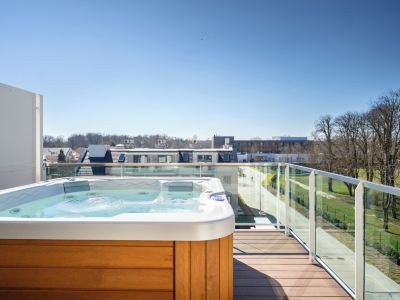 Onyx Luxury