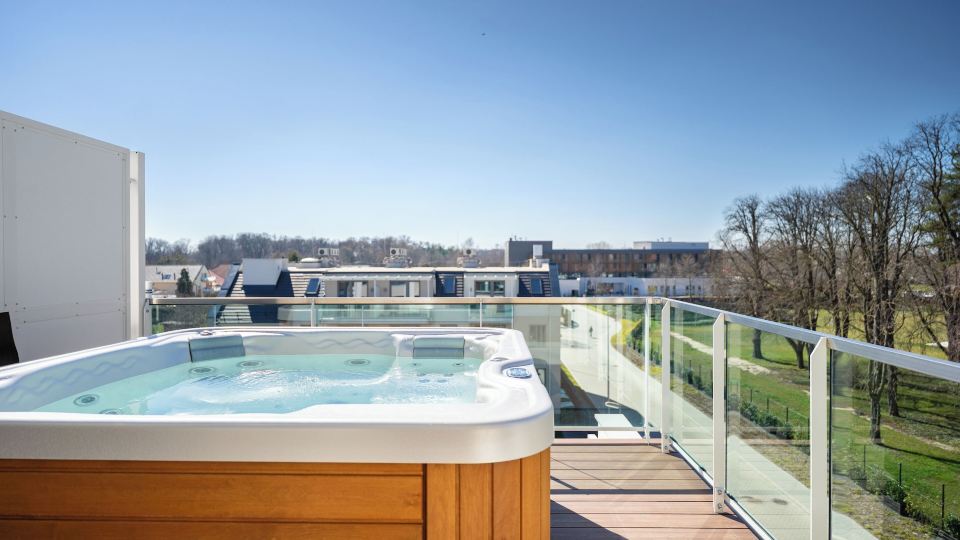 Onyx Luxury