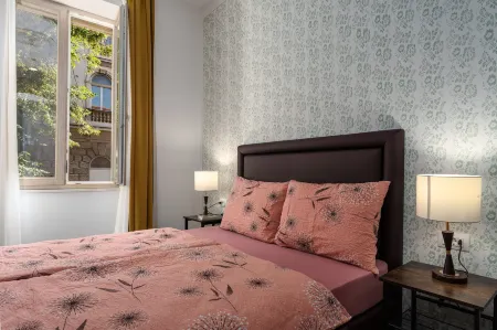 Hostel Antique Отели в г. Пула