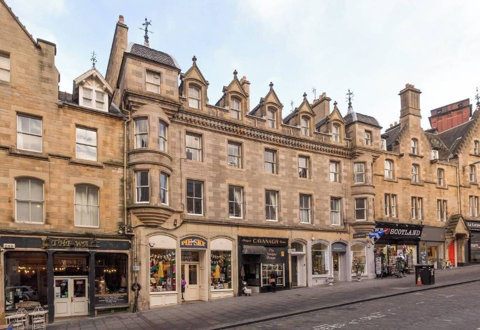 hotel overview picture