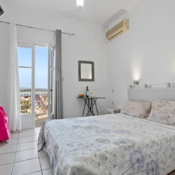 Vibrant Spetses - Mata Colorful Nest Отели в г. Спеце