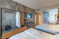 Ile Hotel