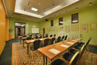 Maxmilian Lifestyle Resort Hotels in Mlada Boleslav