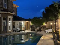 The Q Hotel - Pools
