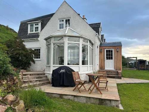 2 Guests - Garden & Patio - Sea Views