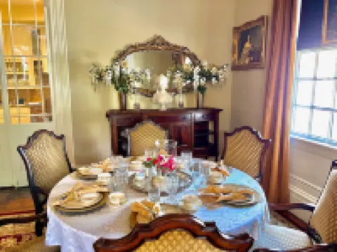 The Beaumont House Natchez Hotels in Adams County