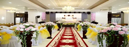 Bong Hong Hotel Отели в г. Tan Khanh Dong