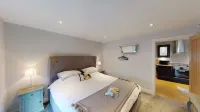 Private and Unique Cottage Close to Sheffield 布蘭普頓住宿飯店