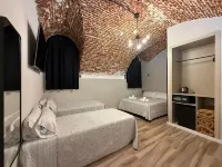 CC Opera Suites Отели рядом с достопримечательностью «Театро Реал»