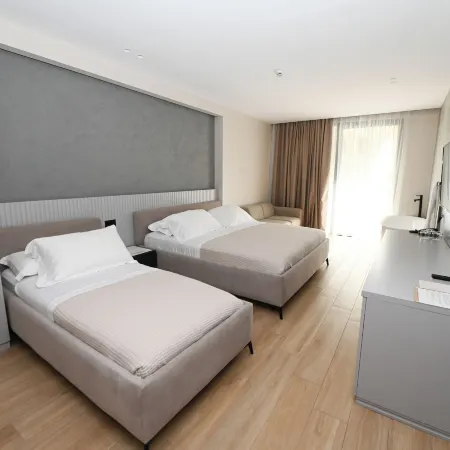 La Onda Hotel Durres