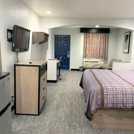 Sunrise Inn & Suites