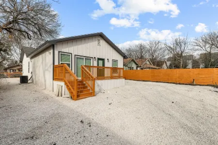 Charming Walkable 4 Br2.5 BA Near Dtown Riverwalk Отели рядом с достопримечательностью «Сан-Антонио Ботаникал Гарден»