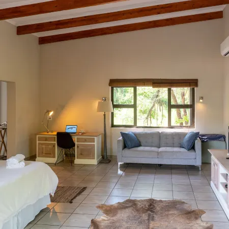 Bushriver Lodge