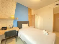 Comfortable Studio Semi Apartment at the Lodge Paskal Near Binus University - Kitchenette