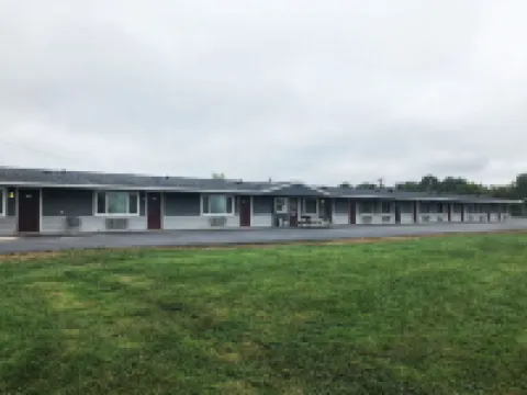 Neva Jean Motel Hotels in Wood County