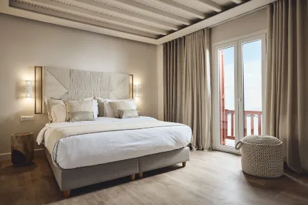 AK Mykonos Отели рядом с достопримечательностью «Paradise Beach»