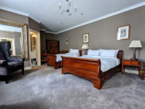 Angel and Royal Hotel โรงแรมในแกรนแทม