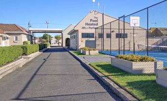Barclay Motor Inn