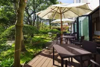 Hotel Hoho "A Hotel Overlooking the Echigo Plain and the Yahiko Mountain range" Hotels in 
