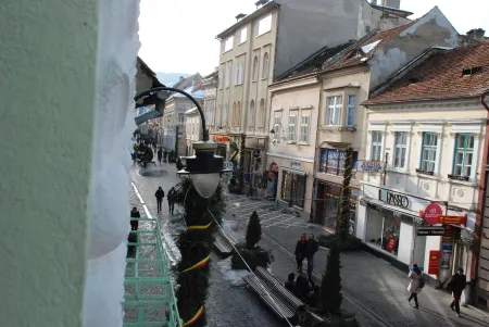 Casa Gotica Residence Отели рядом с достопримечательностью «DASH»