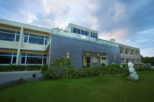 Landmark Pallavaa Beach Resort Hotel di Vada Nemmeli