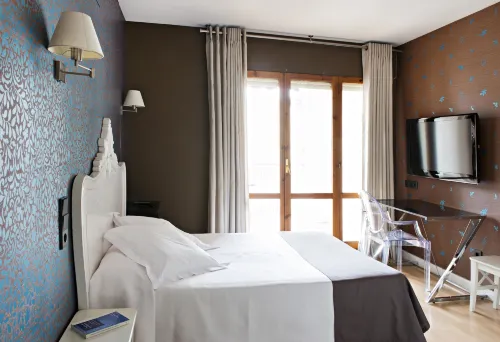 Hospedium Hostal Un Punto Chic Hotels in Huesca