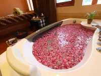 Regent's Park Hotel at Kayutangan Malang Hotels in Klojen