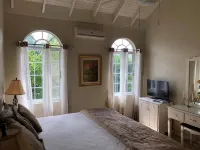 Retreat Guesthouse Luxury Suites Hotels in Falmouth