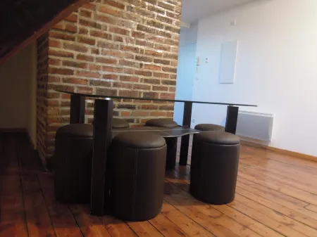 Appart'Hôtel de la Tour Отели в г. Ла-Ривьер-де-Кор