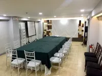 Almont City Hotel Hotel di Butuan