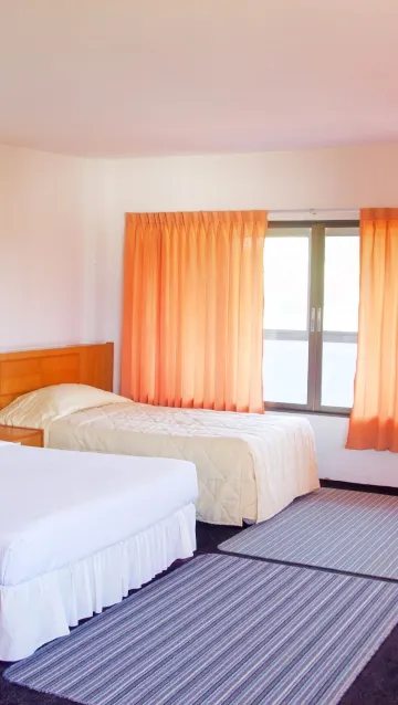 ห้องดีลักซ์ เตียงใหญ่ 1 เตียง