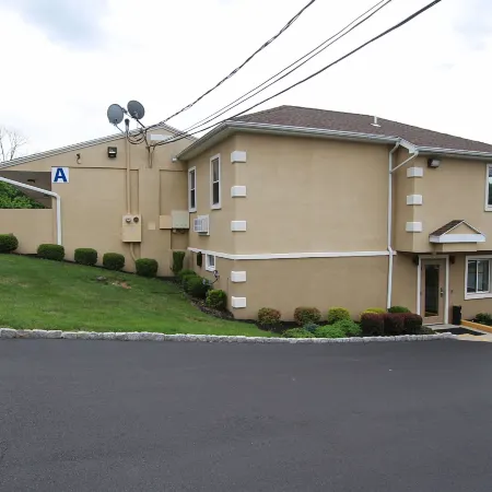 Travel Inn & Suites Flemington