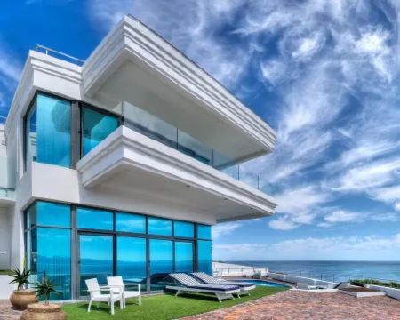 Sea Star Cliff Hotels in Overberg District Municipality