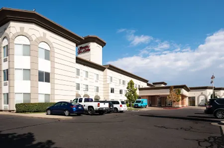Hampton Inn & Suites Salt Lake City Airport