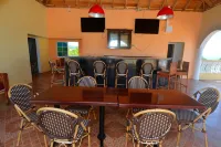 Takuma Boutique Hotel Rooms & Suites Jamaica Hotel di St.Bran's Burg