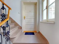 Central Apartmany Biela Street Hoteles cerca de J. N. Hummel