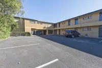 Comfort Inn All Seasons - parking
