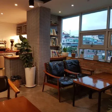 White Windmill Guesthouse