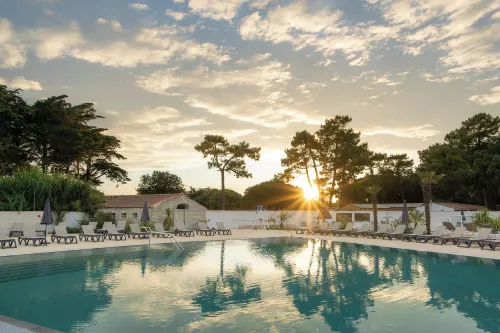 Hôtel Les Grenettes Île de Ré - Sea Green by Sunêlia Hôtels à : Sainte-Marie-de-Ré