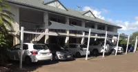 Avlon Gardens Motel - Motels