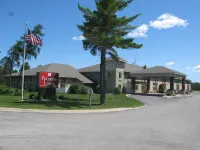 Pellston Lodge فنادق في McKinley Township