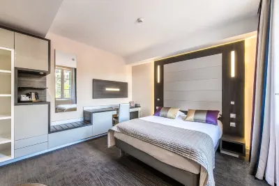 Hotel le Saint Paul فنادق في نيس