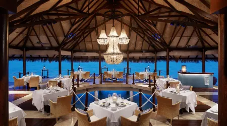 Taj Exotica Resort & Spa, Maldives Отели в г. Эмбуду