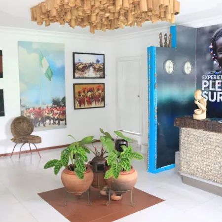 Naturemark Gallery & Guest House